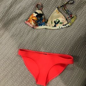 Triangl Bikini Set